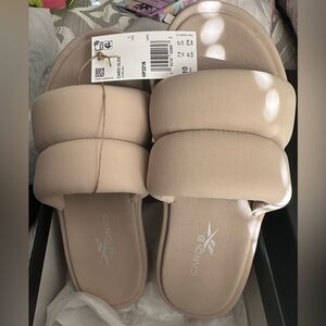 Reebok Cardi B Slides Beige